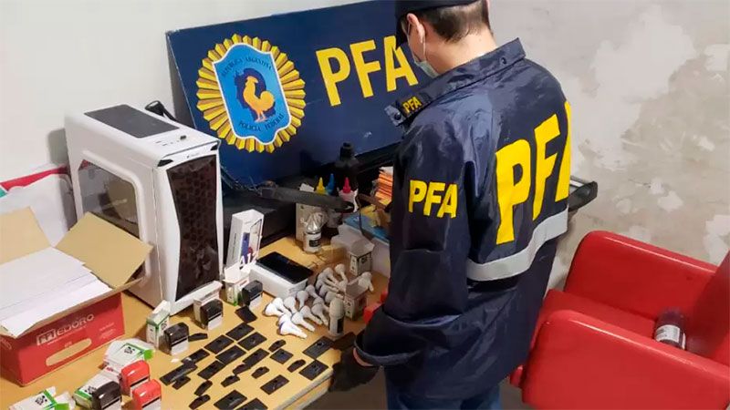 Detuvieron a “Alejo, el as de la falsificación” de títulos universitarios
