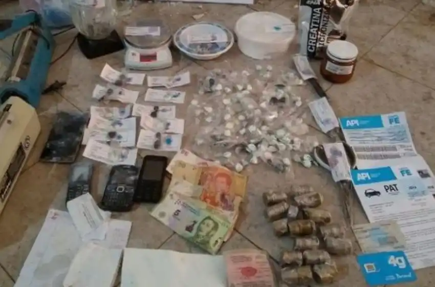 Allanamientos en un shopping y Fisherton por narcotráfico: detuvieron a 15 personas