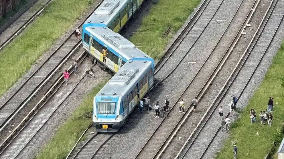 El conductor fue sometido a exámenes toxicológicos y se investiga si existió alguna falla técnica o humana.