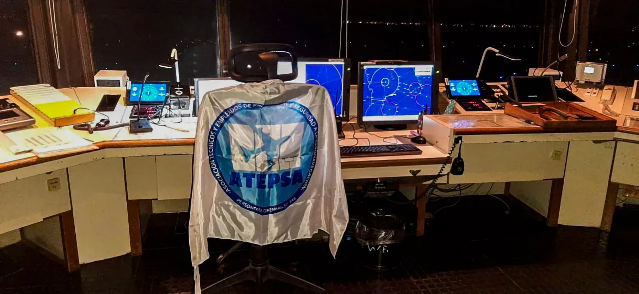 Los controladores aéreos iniciaron su segunda jornada de paro.
