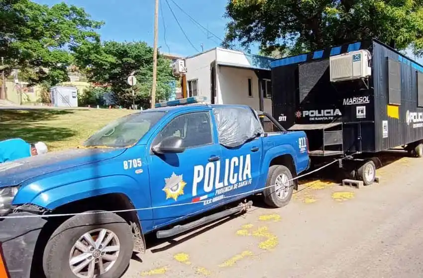 Allanaron dos destacamentos de zona norte de Rosario por una causa de narcotráfico