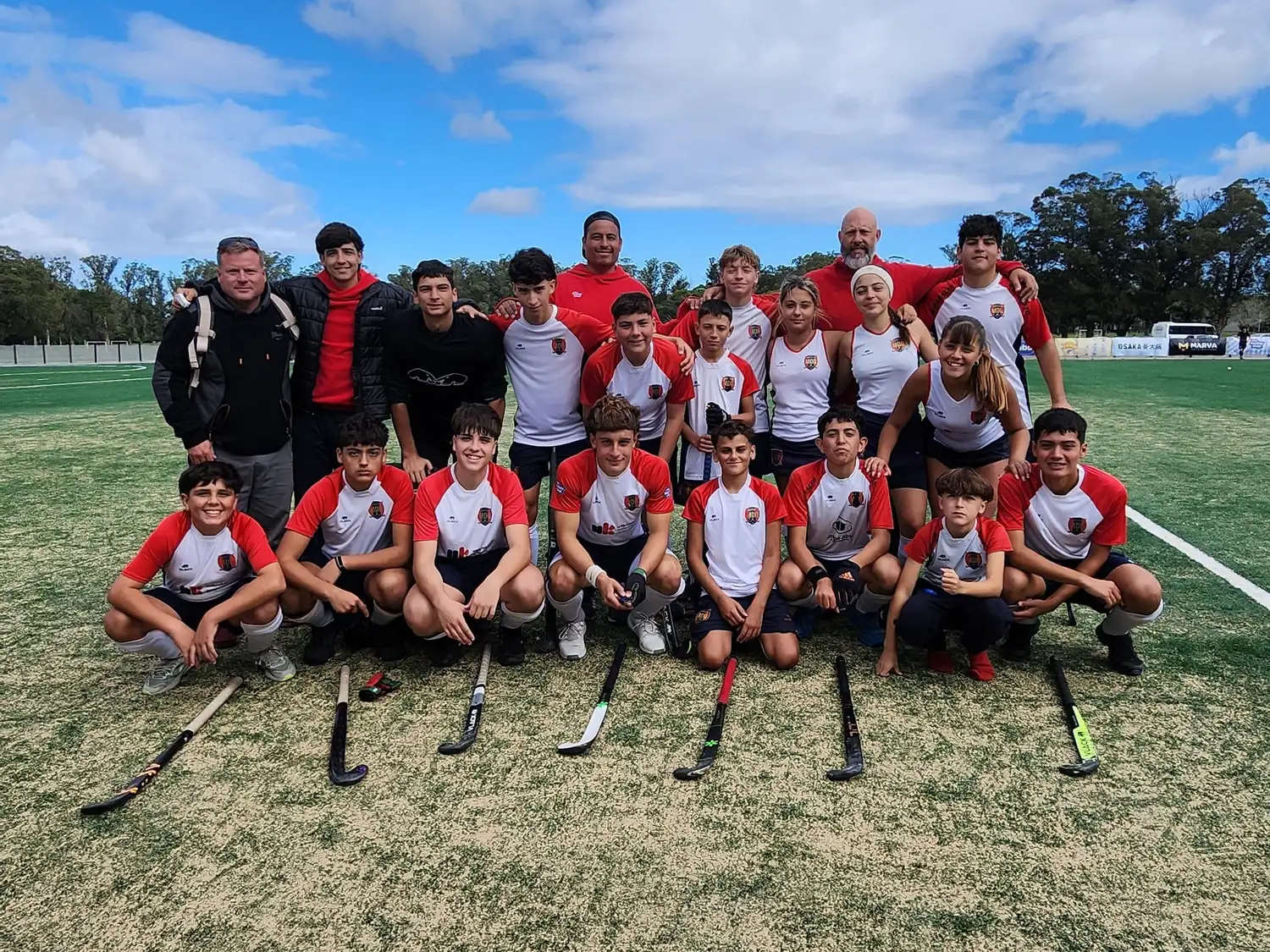 Los chicos del plantel Sub-15 de MDQ 06 HC.