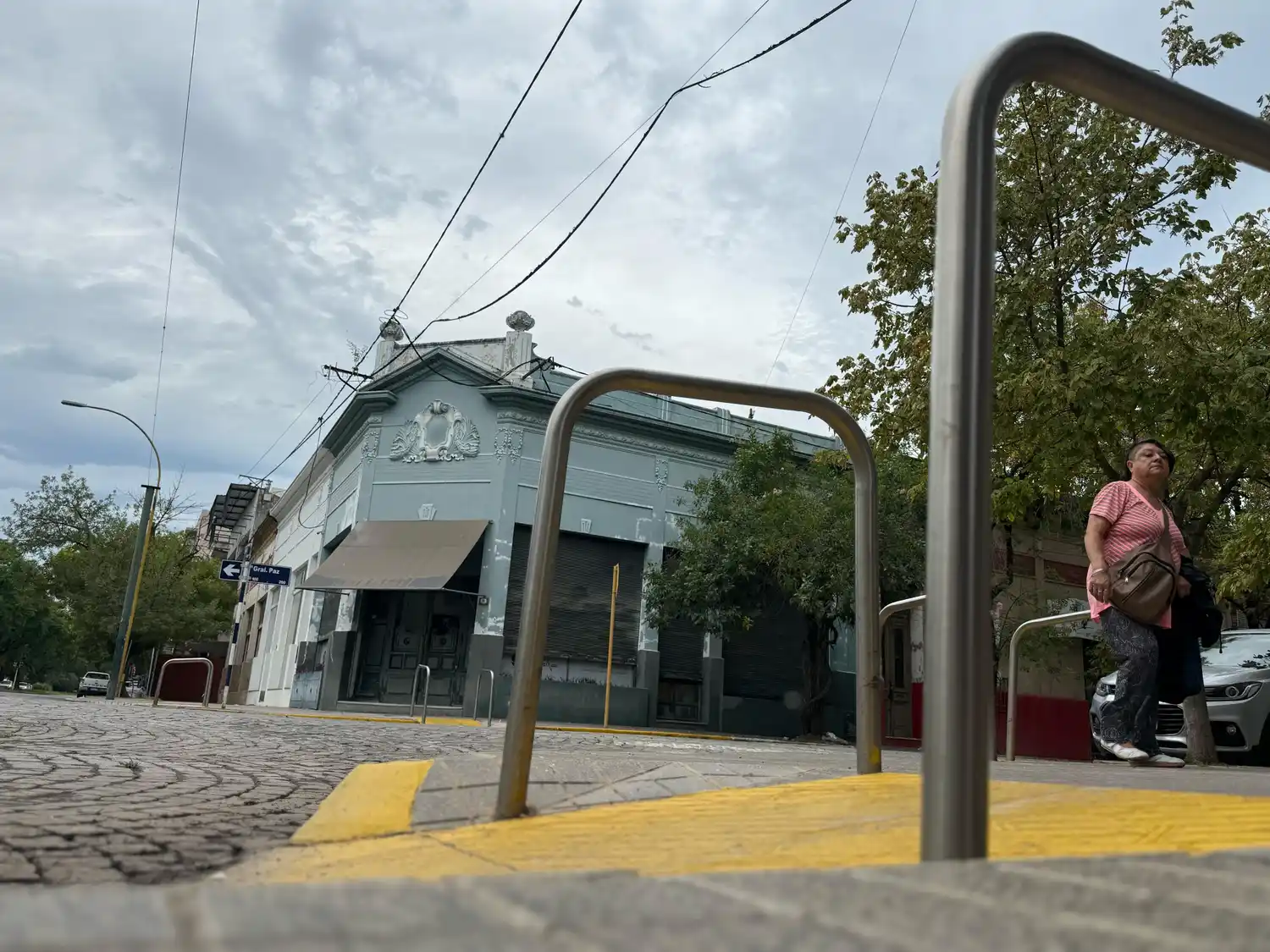 Una ciudad más accesible: prometen construir rampas en todas las esquinas