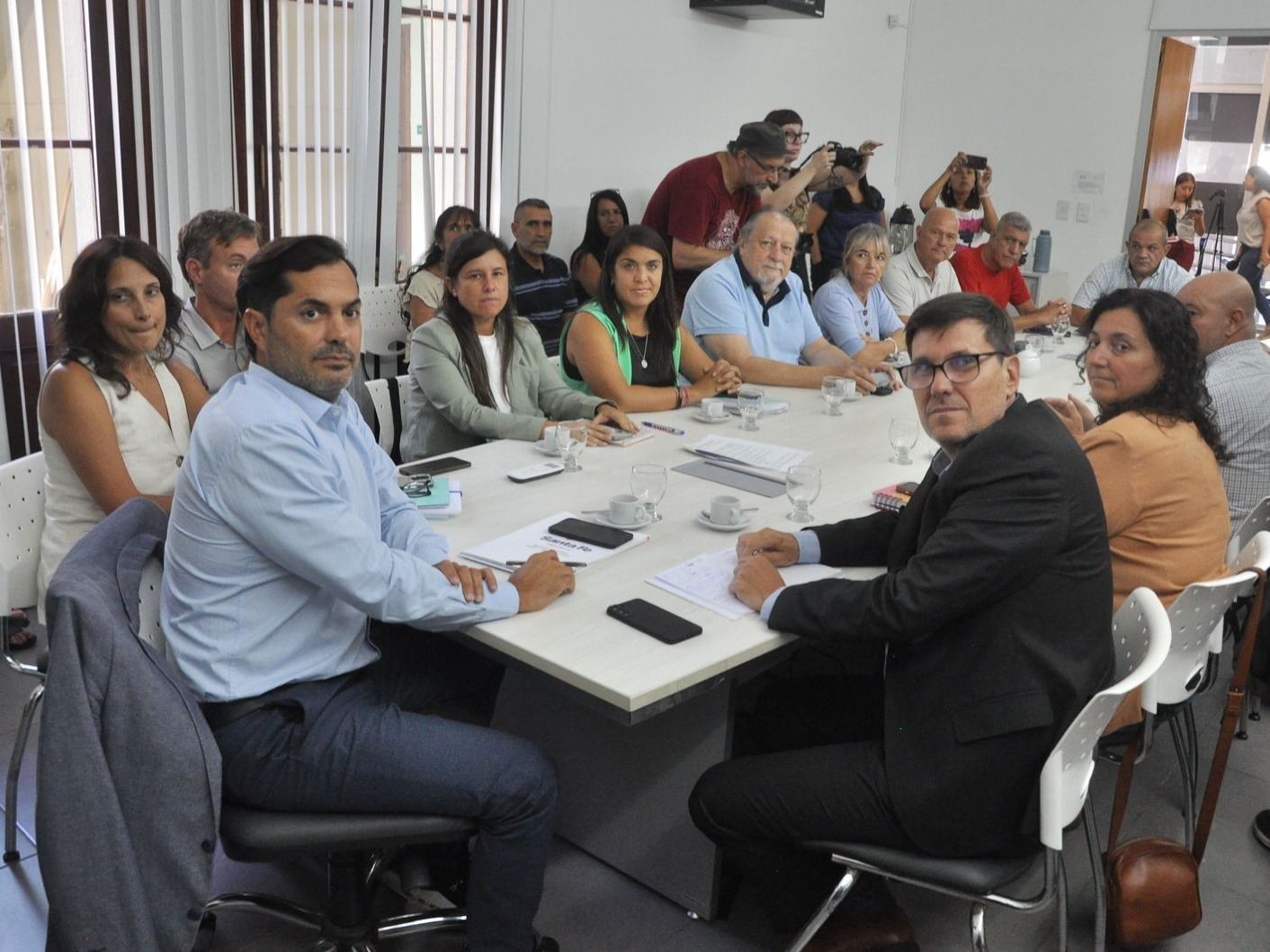 Paritarias: la provincia se reúne con gremios estatales y docentes este lunes