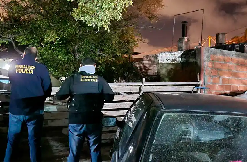 Cae "Caniggia", un reconocido dealer del barrio Las Heras: hallan cocaína, armas y dinero