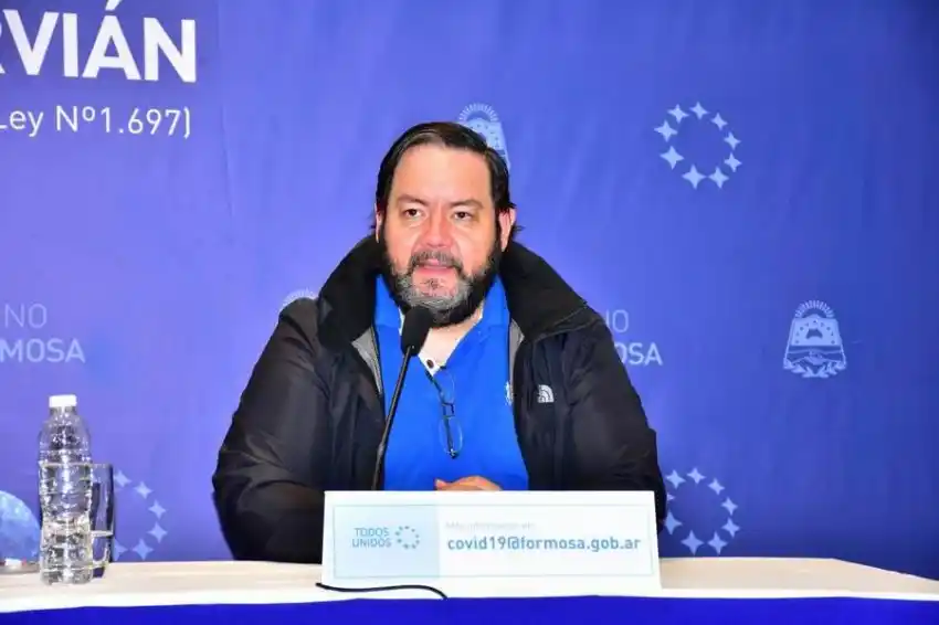 Julián Bibolini: por la legislación vigente, no pueden vacunarse menores de 18 años