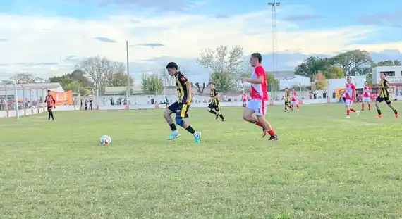 Empate con sabor a clásico: La Academia y Juventud
 repartieron puntos en un duelo caliente