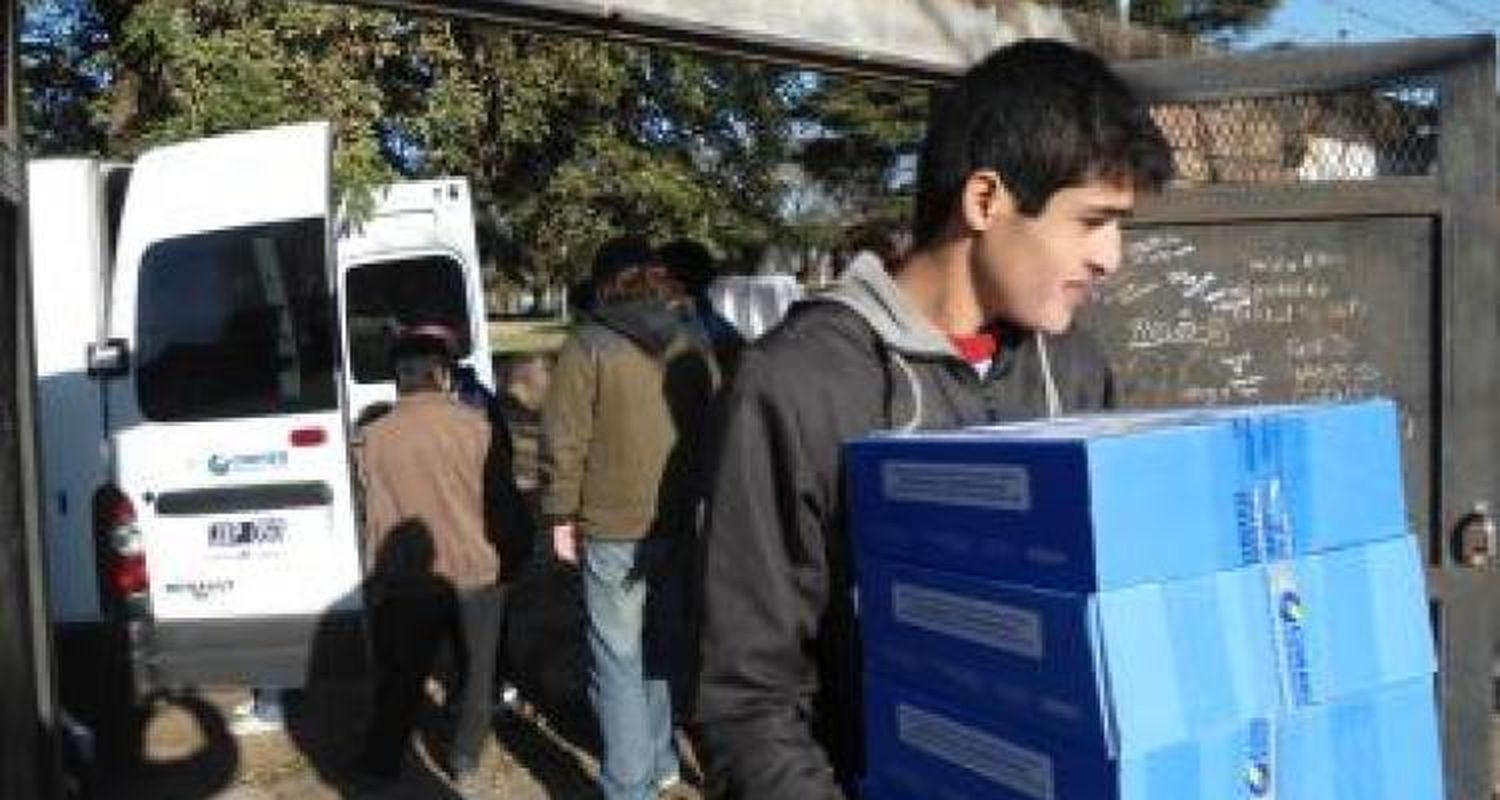 Netbooks: “Tenemos pendientes un montón de establecimientos”