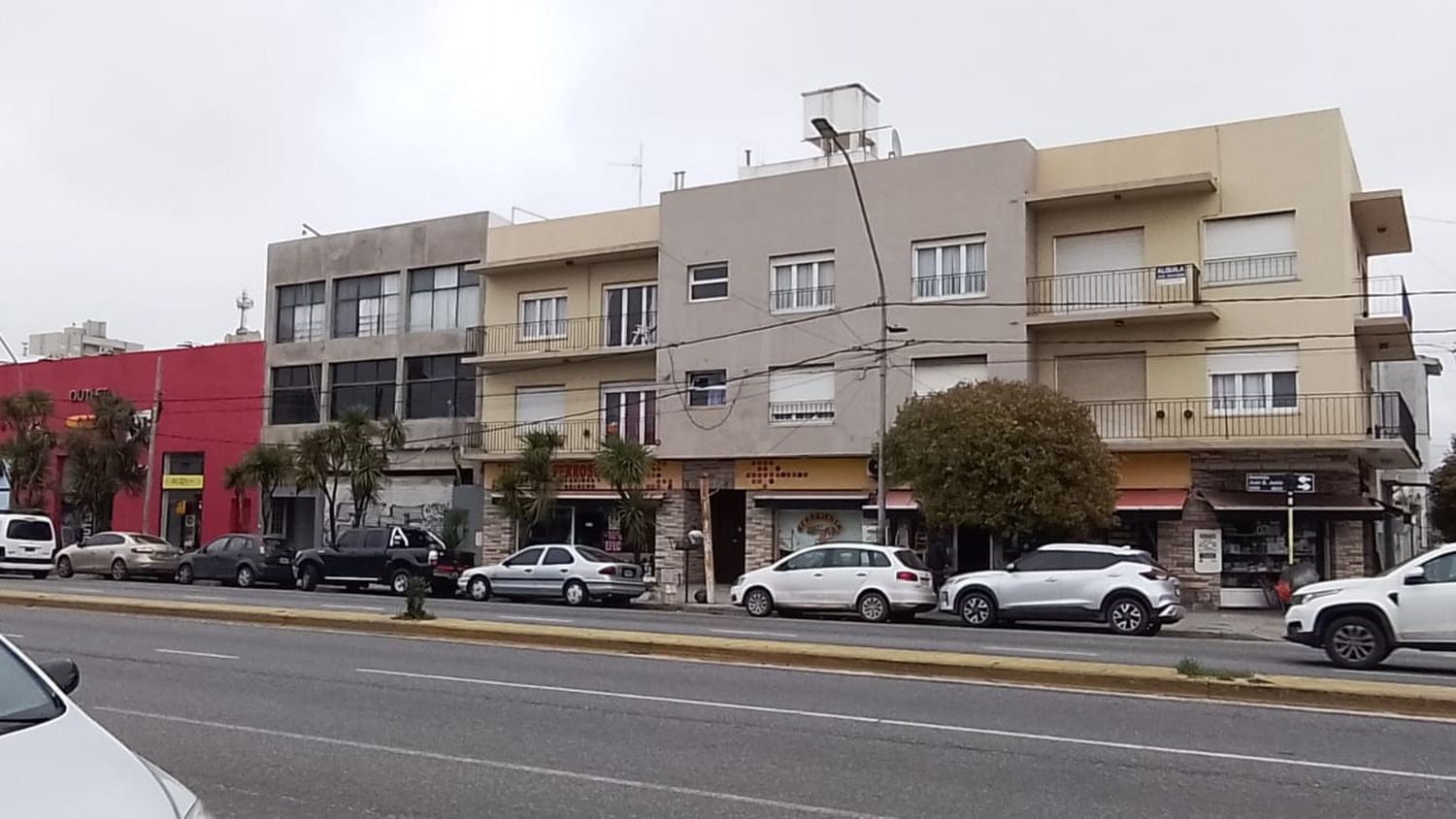 Se recomienda a los vecinos de la zona mantenerse informados a través de los canales oficiales de EDEA.