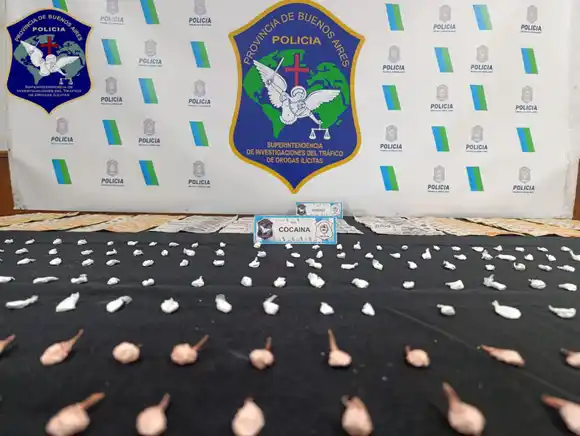 Operativo antidroga en barrio Belgrano: detenidos, derribo de búnkers y secuestro de 300 dosis de cocaína