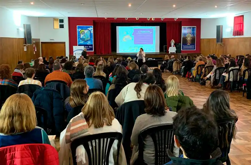 La JuREC capacitó a docentes sobre temáticas de ESI