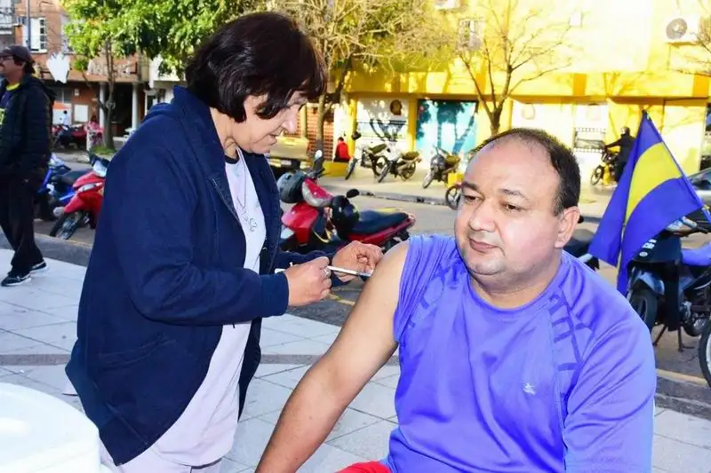Instalan dos carpas sanitarias para la 
aplicación de vacunas contra el COVID-19
