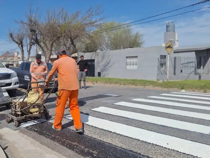 Fuerte intervención municipal en cruce e intersecciones.