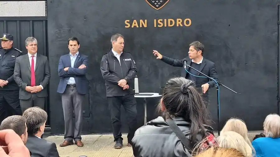 El gobernador aseguró que el presidente “dejó en claro que su prioridad son los proveedores extranjeros”.