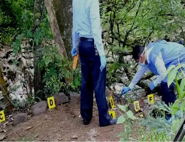 ¡MACABRO! Ladrones de guayas dieron por muerto a su compinche y lo enterraron