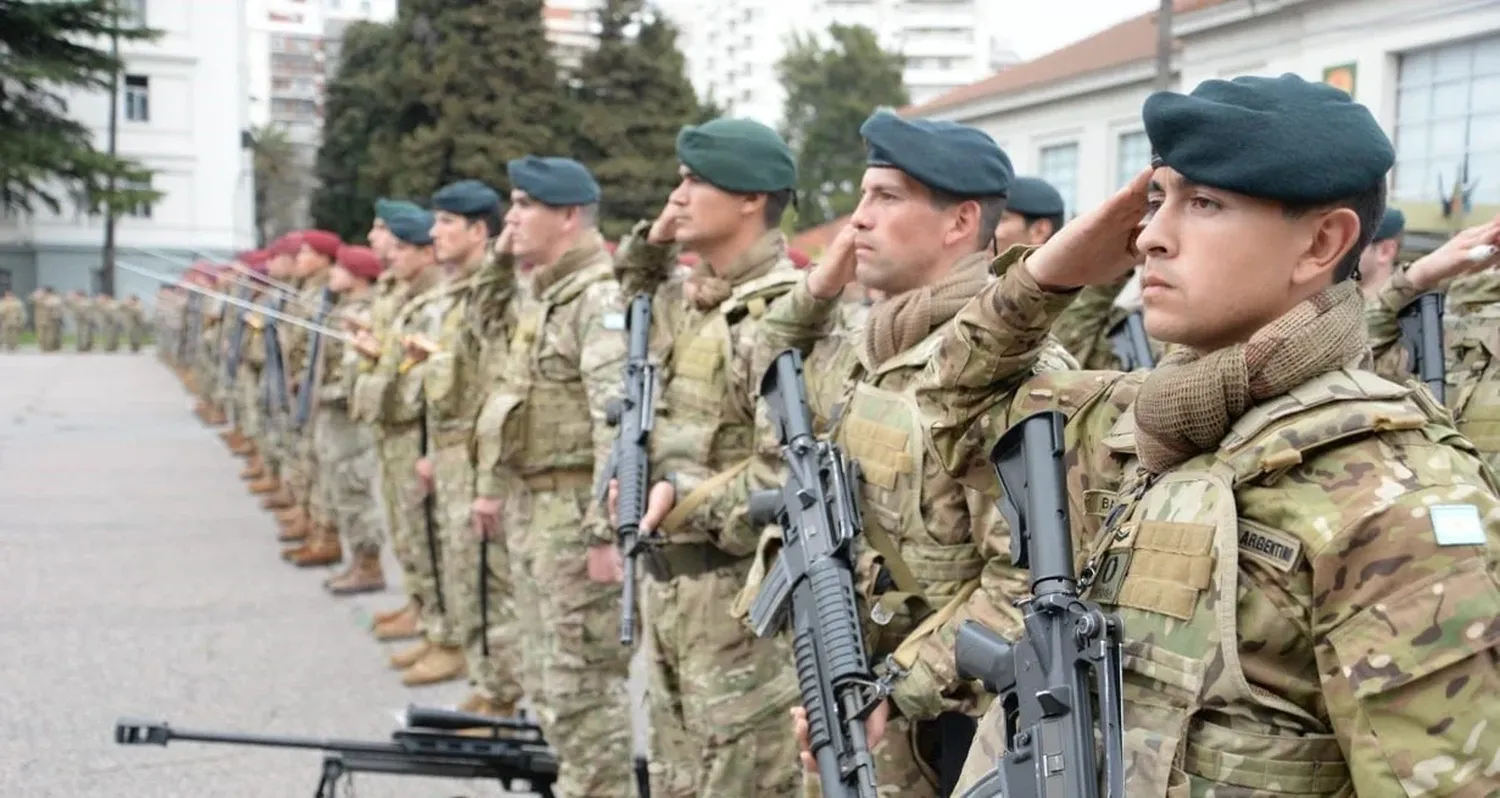 Pese al nuevo “fortalecimiento”, la brecha salarial entre militares y Fuerzas de Seguridad no varía