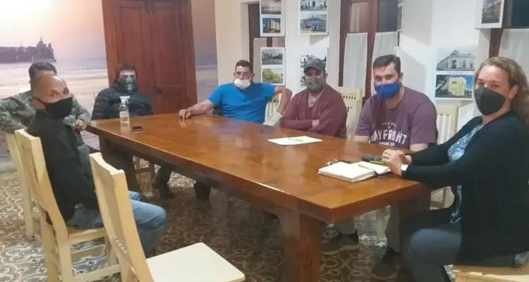 Tras reunión con Prefectura, avanzan las propuestas para regularizar la actividad de los guías de pesca
