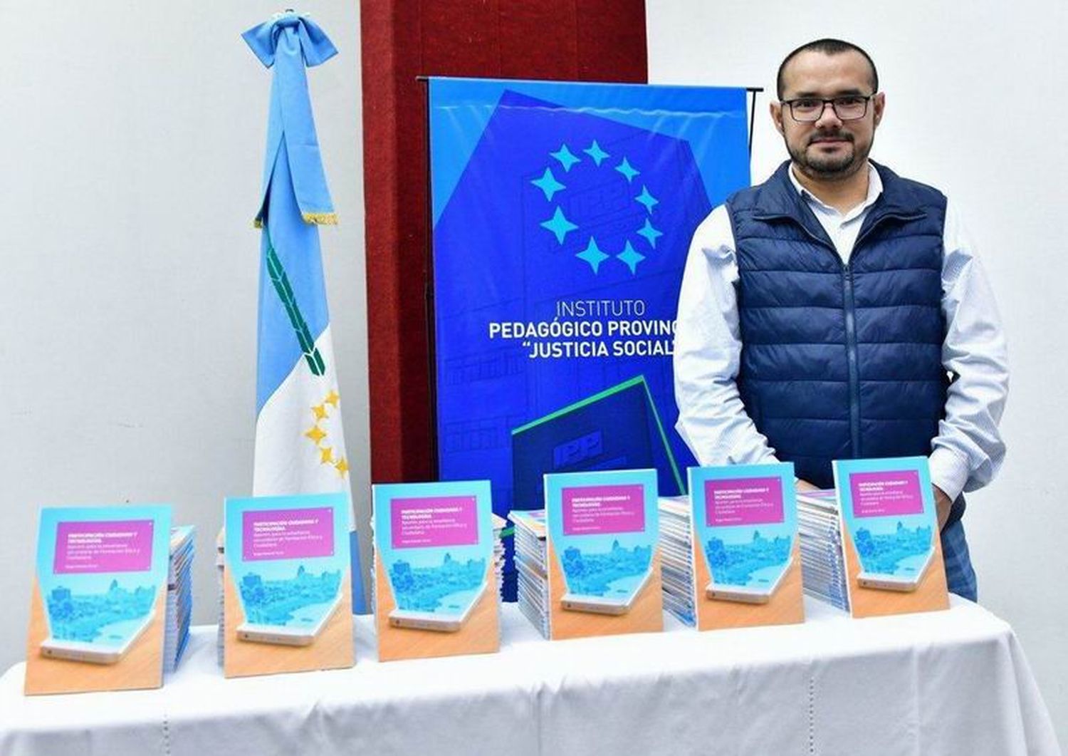 El Instituto Pedagógico Provincial presentó 
el libro Participación ciudadana y tecnologías