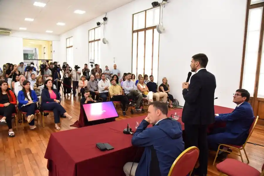 Reducir el ausentismo escolar permitirá redistribuir en el sistema educativo $ 250 mil millones