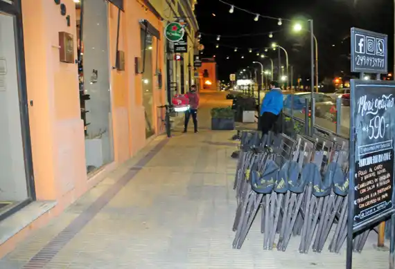 Los gastronómicos funcionaron con aforo durante el día y por la noche con delivery