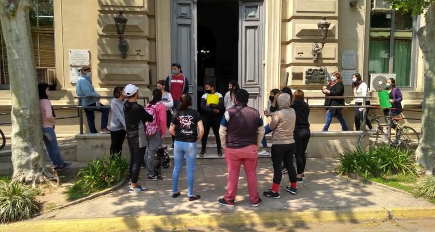 Propietarios de gimnasios pidieron al Gobierno local que aclare que no están permitidas las clases al aire libre