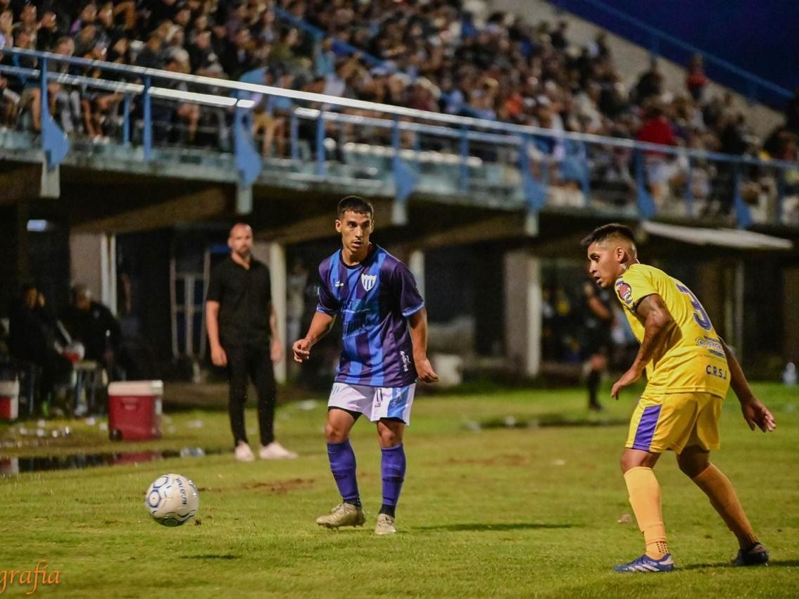 Lonardi es uno de los goleadores del equipo en el torneo con 4 tantos.