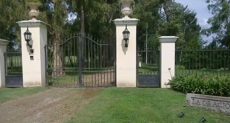 Pueblo Doyle: Cazaban en un campo y los detuvo la Patrulla Rural