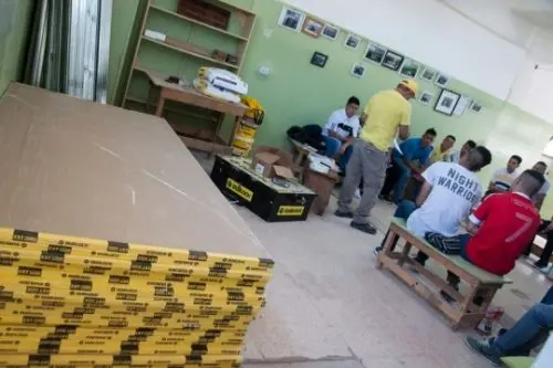 Capacitan a internos de Olmos en montaje y construcción en seco