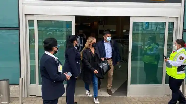 Leopoldo López fue retenido momentáneamente al tratar de ingresar a Perú por no tener visa