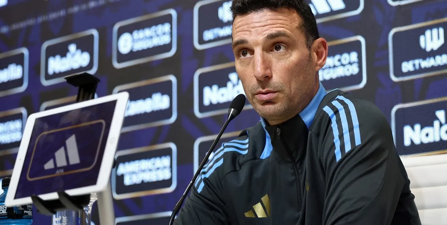 Scaloni y un 11 renovado. Foto: Reuters