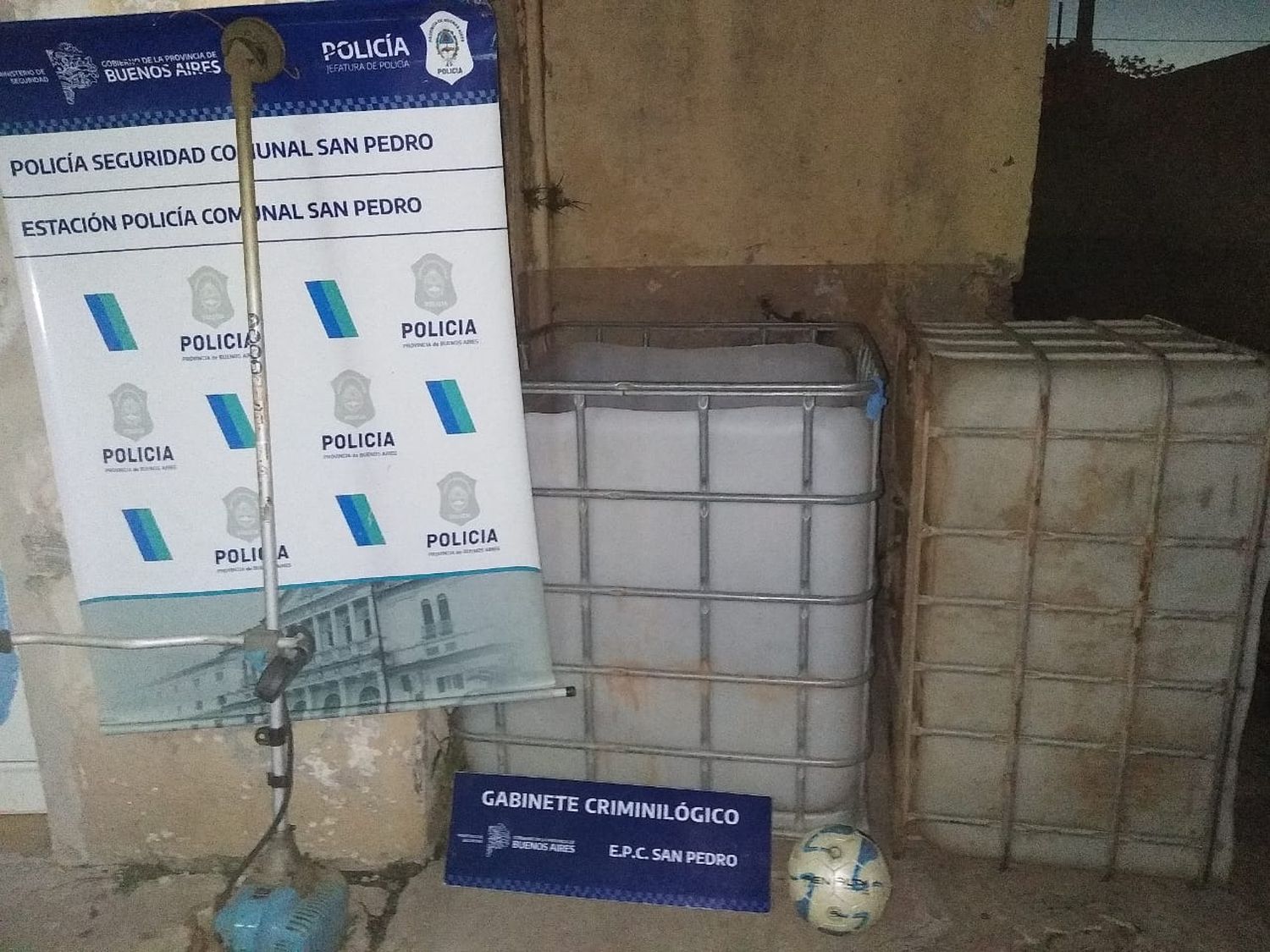 Recuperaron parte de lo robado en el club Villa Igoillo: los tanques de agua los abrieron y usaron como “pileta”