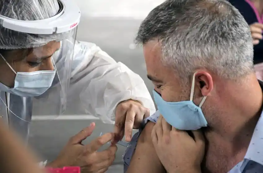Trabajadores de la salud de San Lorenzo reclaman que la Sputnik V no llegó a ese departamento