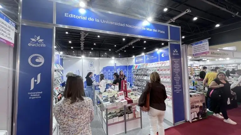 La apertura contó con la presencia de autoridades y se presentó un catálogo de más de 250 títulos.