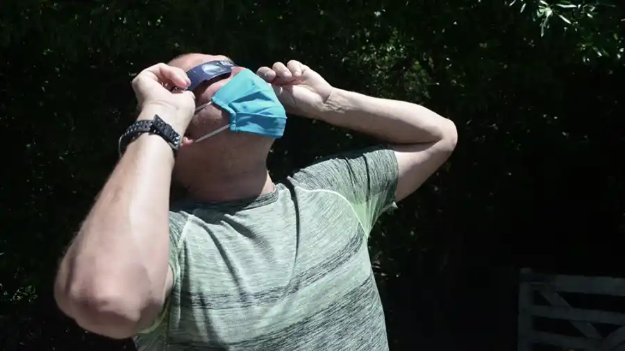 Eclipse de sol: cómo mirarlo y cómo cuidarse