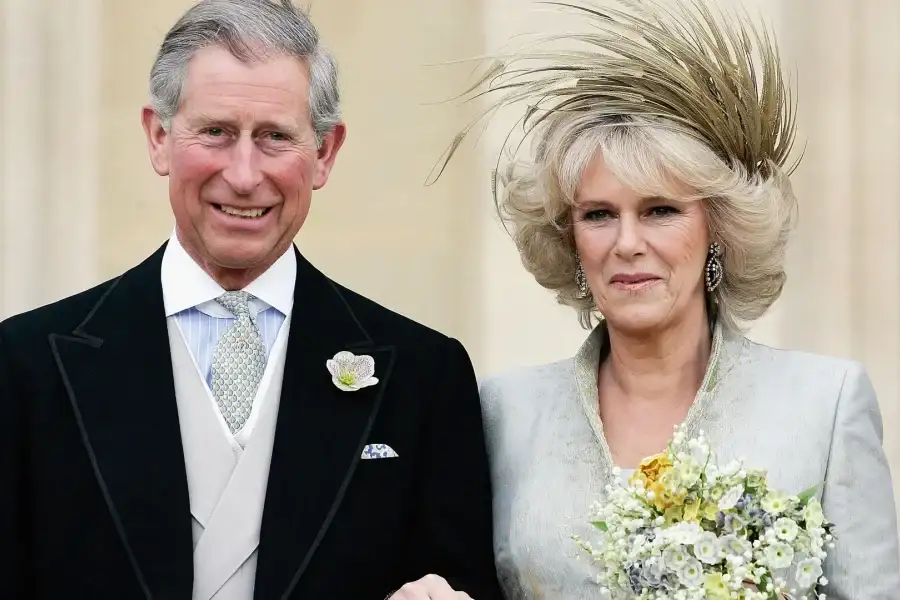 En Clarence House, su residencia oficial, Carlos y Camila ocupan diferentes para minimizar posibles contagios.