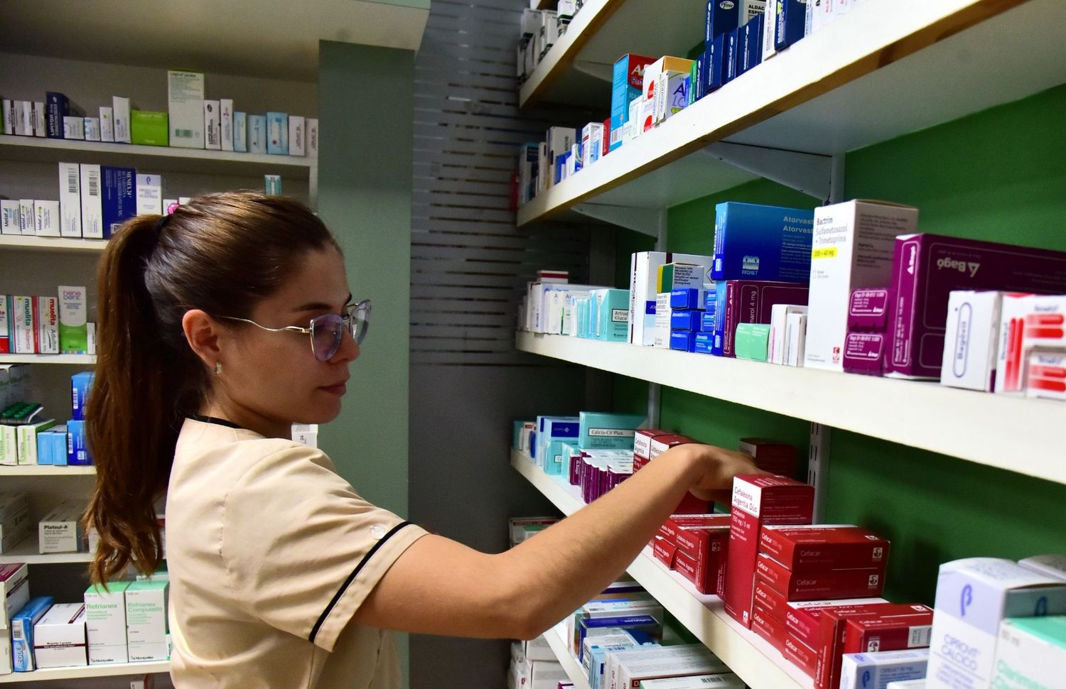 Se podrán retirar medicamentos indicados por la Asistencia Pública y dispensarios en las farmacias