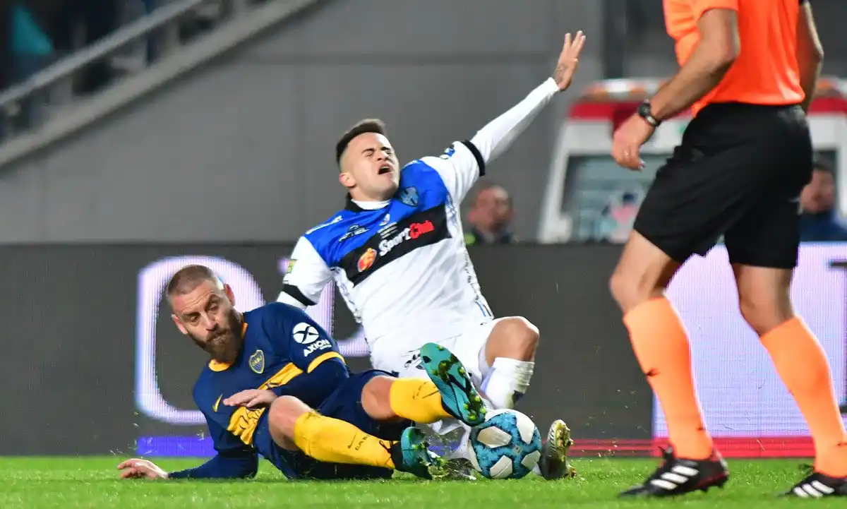 Sorpresa: en el debut de De Rossi, Almagro eliminó a Boca por penales