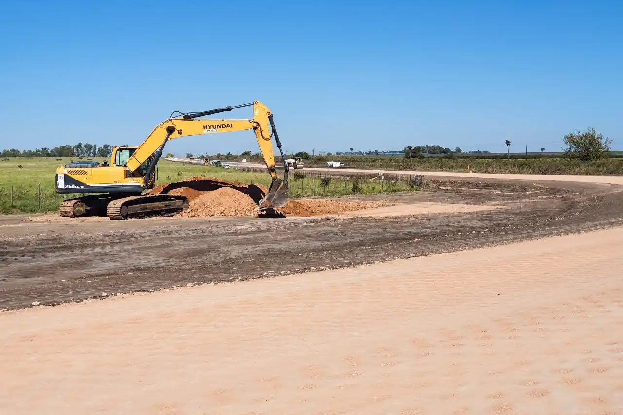 La pavimentación de la ruta 51 está avanzada en un 95 por ciento