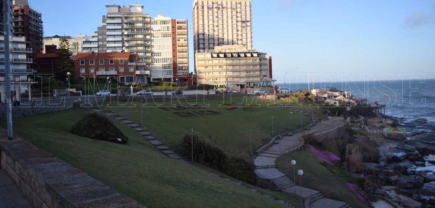 Se mantendrá el clima cálido el sábado y anuncian lluvias para el domingo  