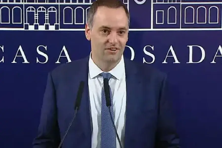 Suspensión de la pauta oficial: el Gobierno dio a conocer las primeras medidas de ajuste para “evitar la catástrofe”