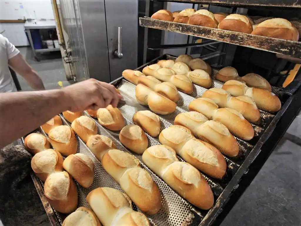 ¿Cuáles son los aumentos atados directamente a la devaluación?