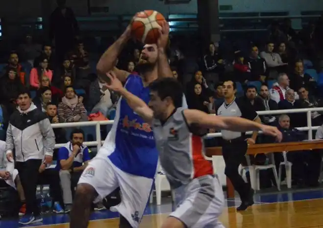 Gualeguaychú perdió con Santa Elena y deberá remontar una importante diferencia 