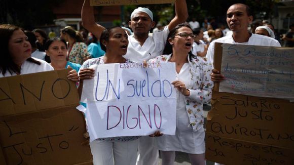 LOS VENEZOLANOS NO SE RINDEN: más de 320 protestas se registraron en abril  según el OVCS