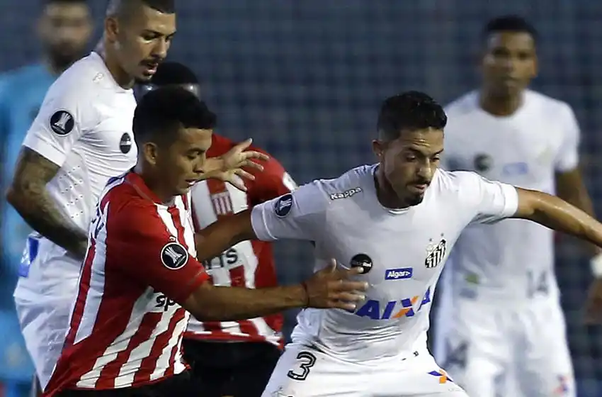 Estudiantes se pegó un golpazo ante Santos en La Plata