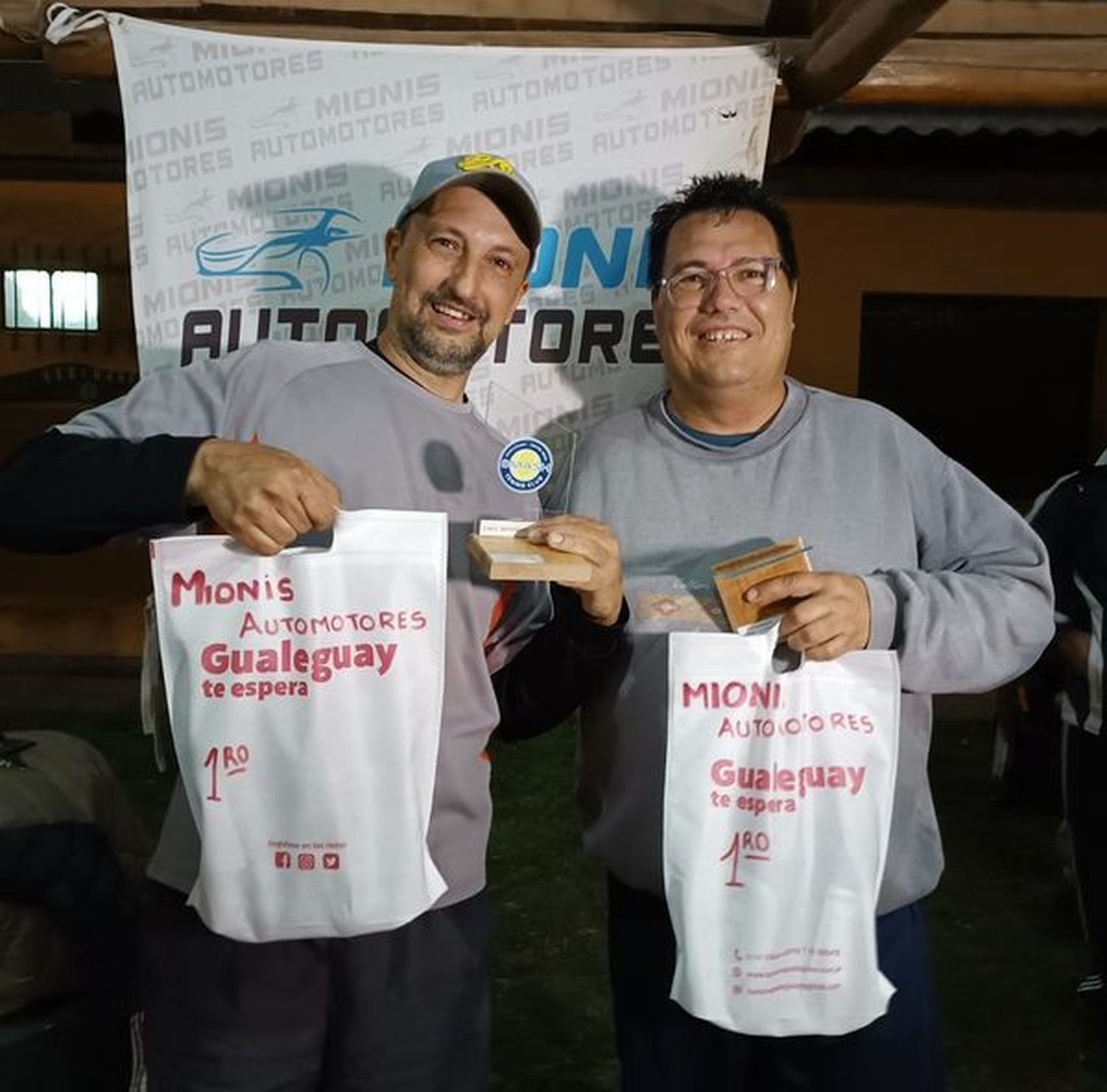 Daniel De Zán y Mauricio García se adjudicaron la 4a. fecha del ránking de la Categoría "B" de tenis Criollo que se juega en las canchas de Smash.