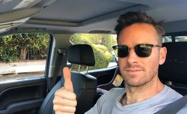 Armie Hammer niega acusaciones de canibalismo