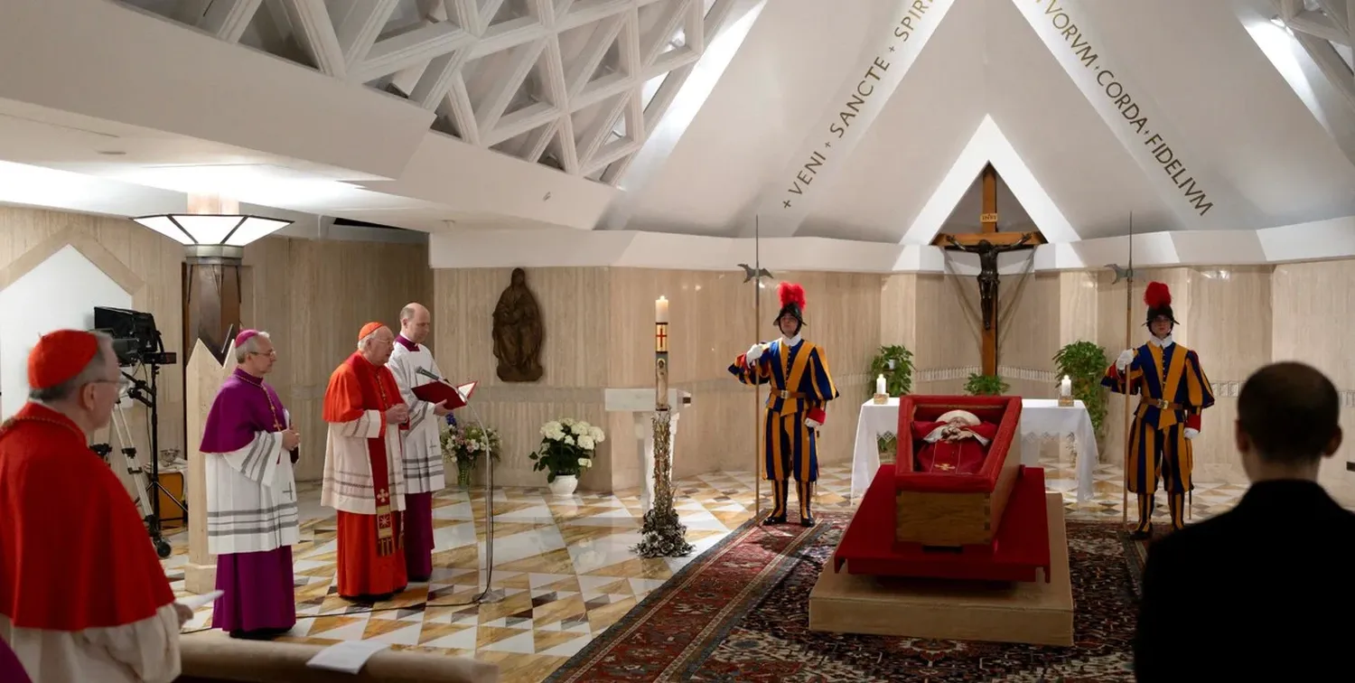 El féretro que contiene los restos de Jorge Bergoglio será trasladado a la Basílica de San Pedro