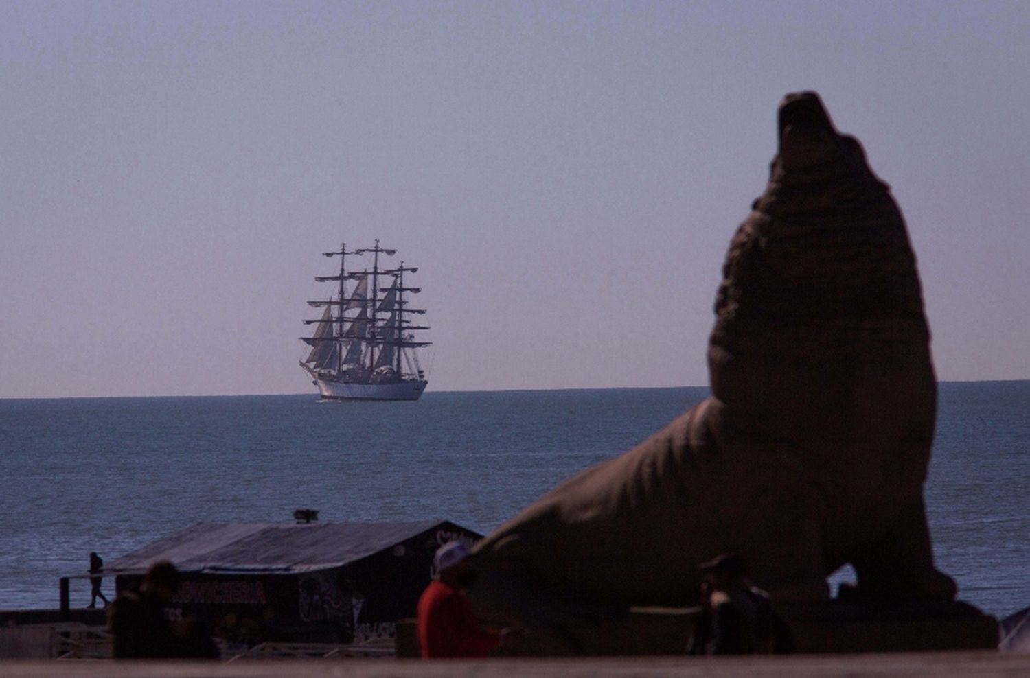 La Fragata Libertad ya está frente a las costas de Mar del Plata