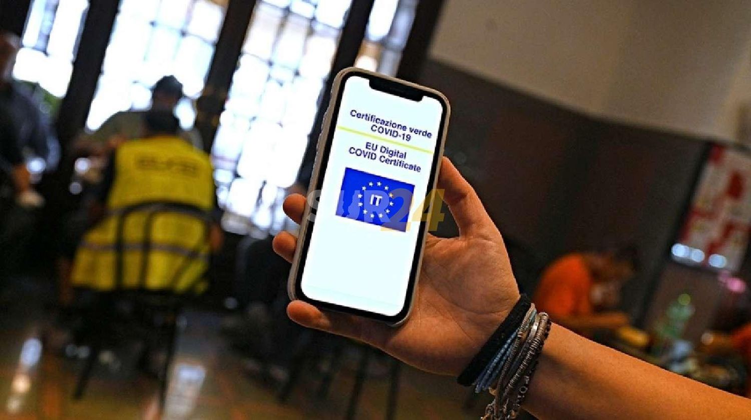 Una enfermera argentina fue detenida en España por vender certificados falsos de coronavirus