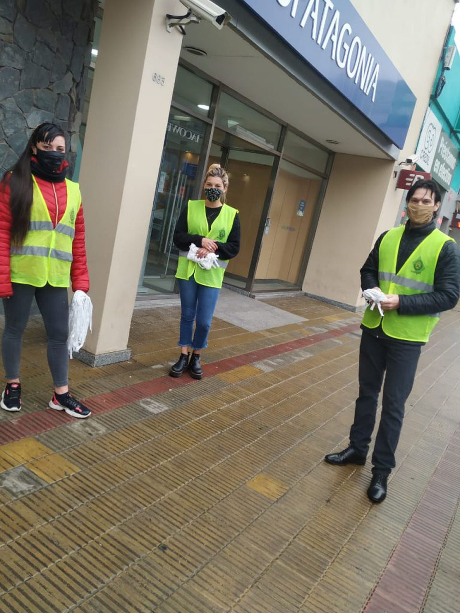 Exigen al público el Pase Sanitario para ingresar a oficinas municipales, incluso para renovar el carnet